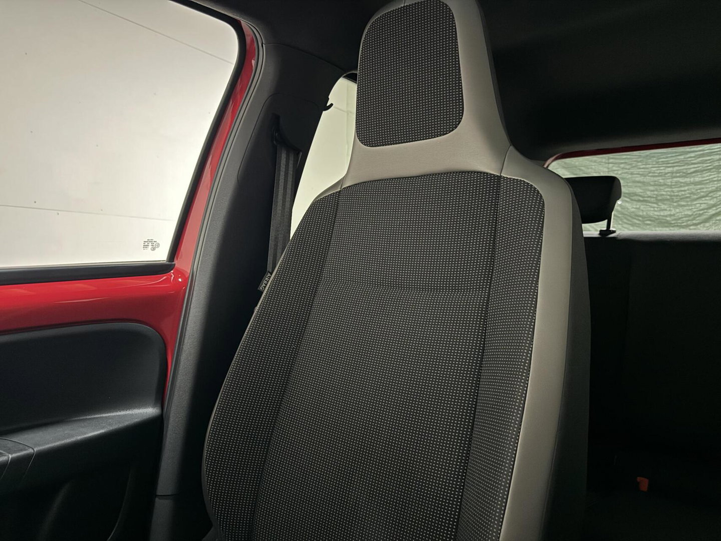 Volkswagen up! 1.0 high up! Pano Fender Cruise Navi PDC NAP