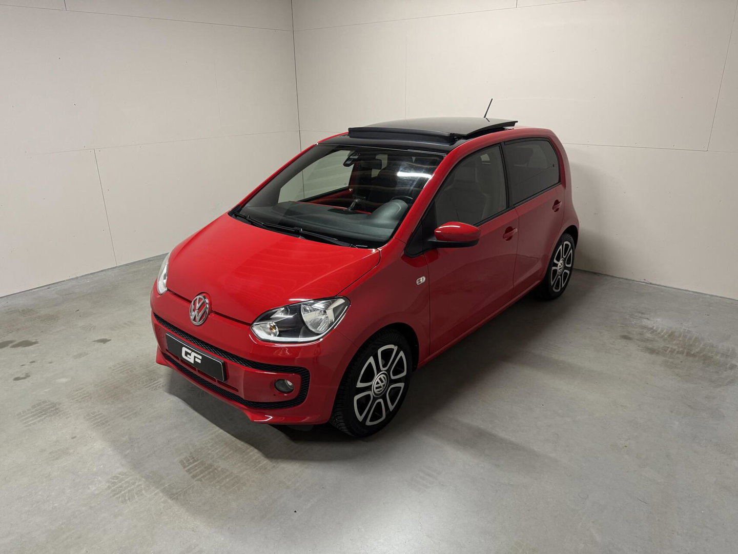 Volkswagen up! 1.0 high up! Pano Fender Cruise Navi PDC NAP