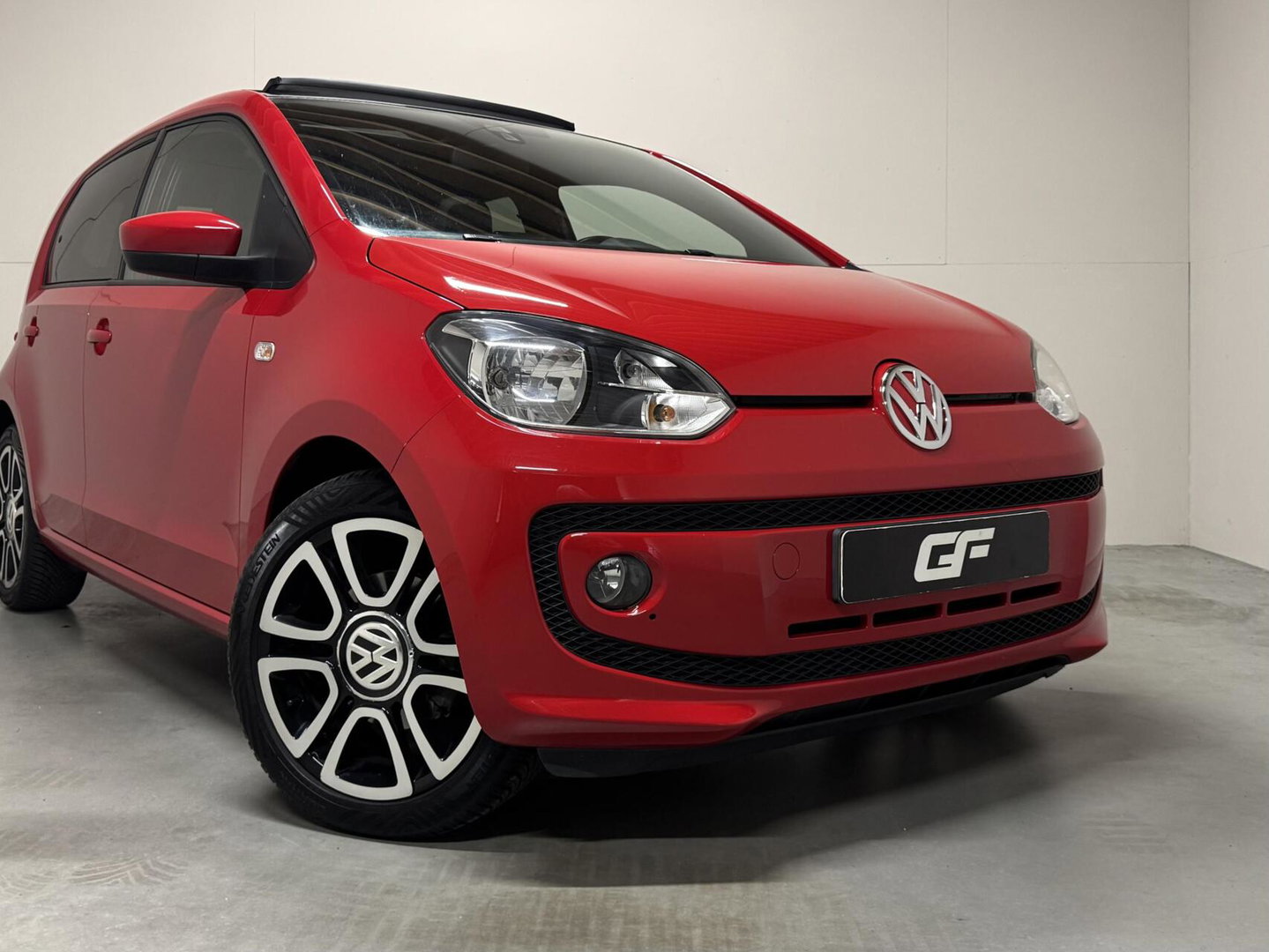 Volkswagen up! 1.0 high up! Pano Fender Cruise Navi PDC NAP