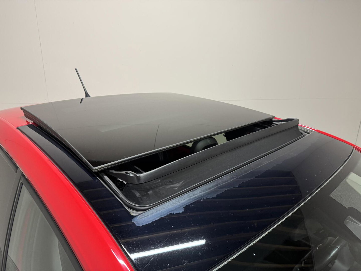 Volkswagen up! 1.0 high up! Pano Fender Cruise Navi PDC NAP