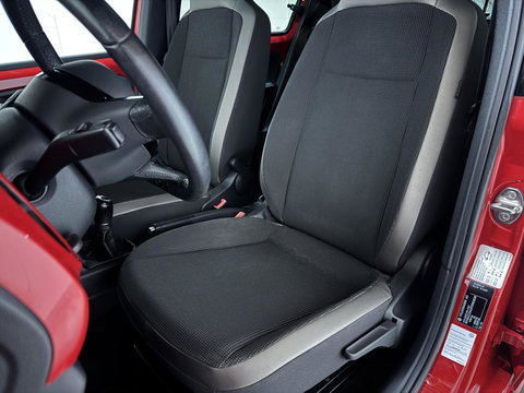 Volkswagen up! 1.0 high up! Pano Fender Cruise Navi PDC NAP