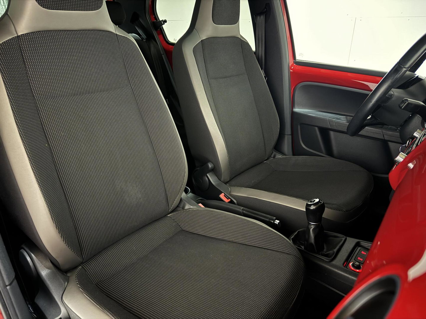 Volkswagen up! 1.0 high up! Pano Fender Cruise Navi PDC NAP