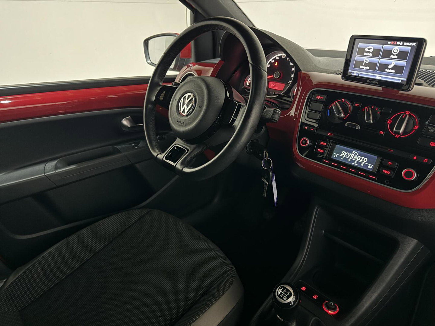 Volkswagen up! 1.0 high up! Pano Fender Cruise Navi PDC NAP