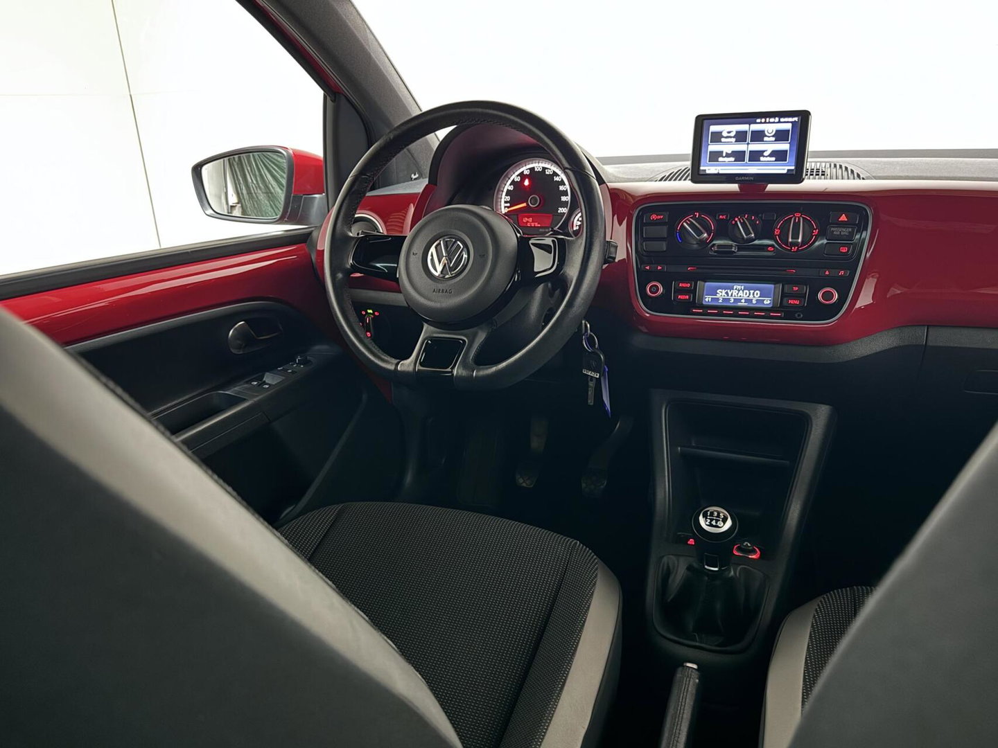 Volkswagen up! 1.0 high up! Pano Fender Cruise Navi PDC NAP
