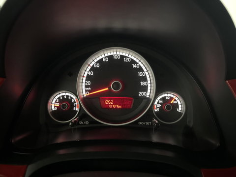 Volkswagen up! 1.0 high up! Pano Fender Cruise Navi PDC NAP