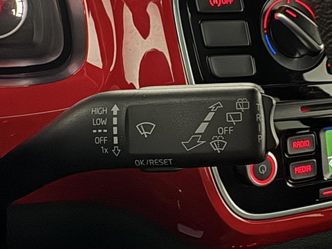 Volkswagen up! 1.0 high up! Pano Fender Cruise Navi PDC NAP