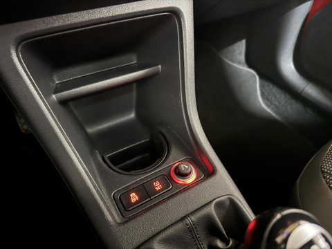 Volkswagen up! 1.0 high up! Pano Fender Cruise Navi PDC NAP