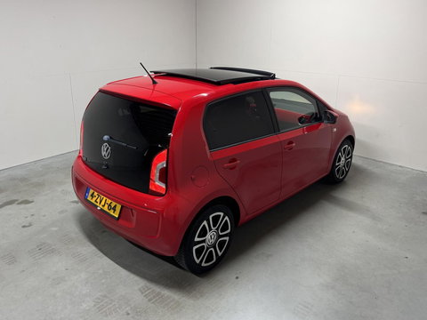 Volkswagen up! 1.0 high up! Pano Fender Cruise Navi PDC NAP