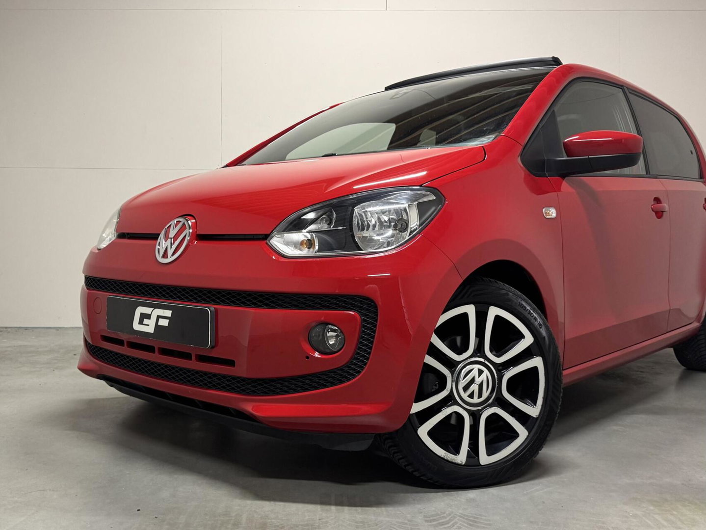 Volkswagen up! 1.0 high up! Pano Fender Cruise Navi PDC NAP