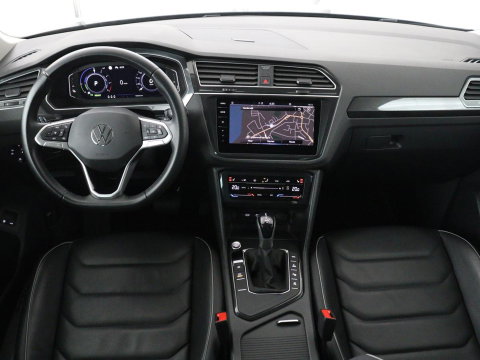 Volkswagen Tiguan 1.4 TSI eHybrid Elegance Exclusive | SOH 89,1% | Leder | Stoelverwarming | 360 Camera | Virtual Cockpit | Adaptive cruise | Carplay | Sfeerverlichting | Navigatie | Matrix LED | PHEV | Plug In
