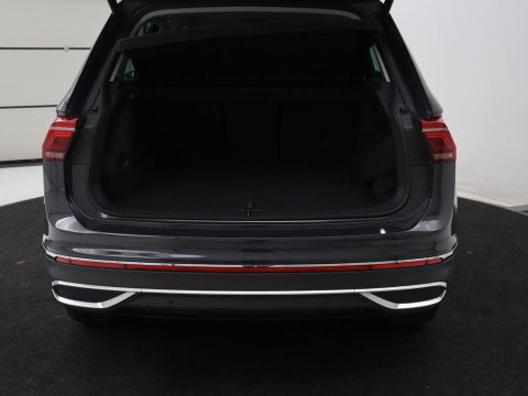 Volkswagen Tiguan 1.4 TSI eHybrid Elegance Exclusive | SOH 89,1% | Leder | Stoelverwarming | 360 Camera | Virtual Cockpit | Adaptive cruise | Carplay | Sfeerverlichting | Navigatie | Matrix LED | PHEV | Plug In