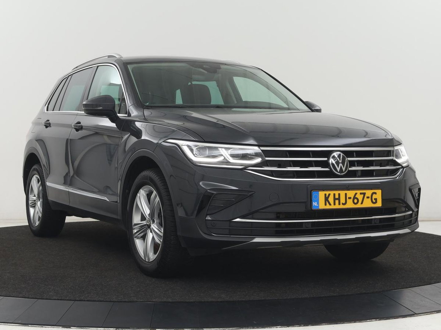 Volkswagen Tiguan 1.4 TSI eHybrid Elegance Exclusive | SOH 89,1% | Leder | Stoelverwarming | 360 Camera | Virtual Cockpit | Adaptive cruise | Carplay | Sfeerverlichting | Navigatie | Matrix LED | PHEV | Plug In