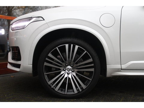 Volvo XC90 T8 Hybride Plus Dark LONG RANGE | Head-Up | Harman/Kardon | 360 Camera | Panoramadak | Trekhaak 2350kg |