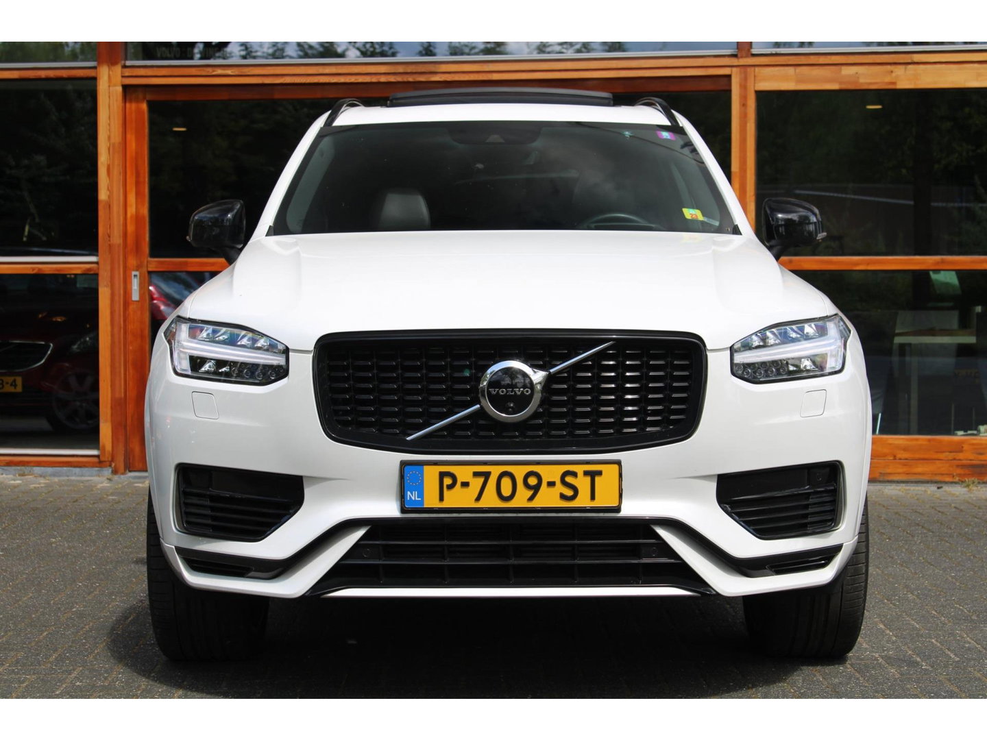 Volvo XC90 T8 Hybride Plus Dark LONG RANGE | Head-Up | Harman/Kardon | 360 Camera | Panoramadak | Trekhaak 2350kg |
