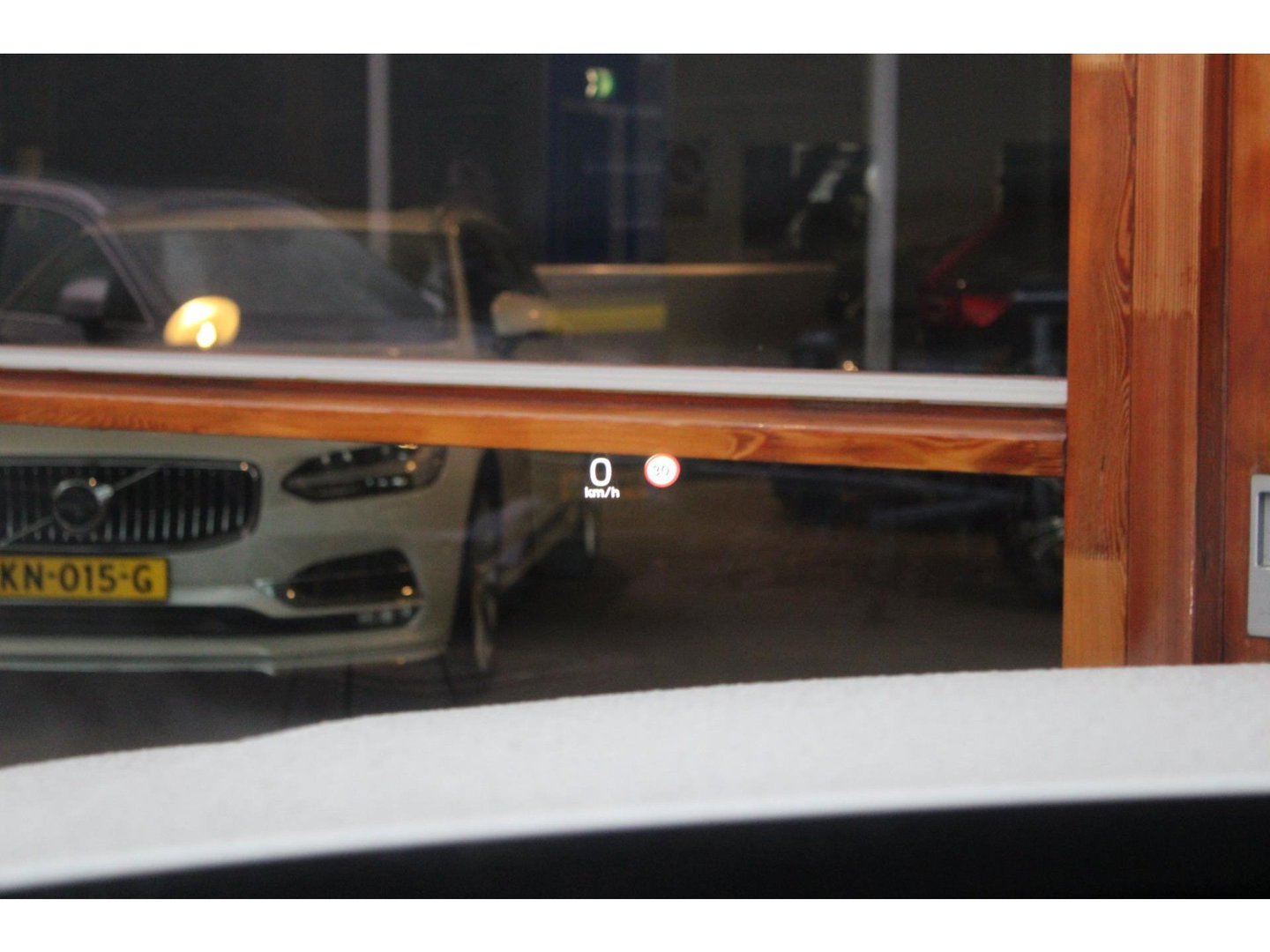 Volvo XC90 T8 Hybride Plus Dark LONG RANGE | Head-Up | Harman/Kardon | 360 Camera | Panoramadak | Trekhaak 2350kg |