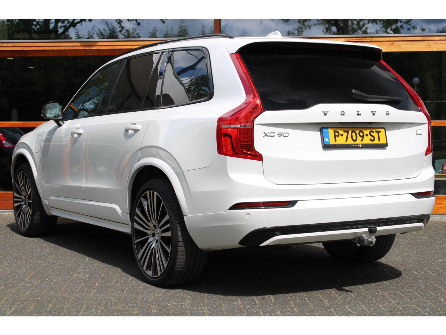 Volvo XC90 T8 Hybride Plus Dark LONG RANGE | Head-Up | Harman/Kardon | 360 Camera | Panoramadak | Trekhaak 2350kg |