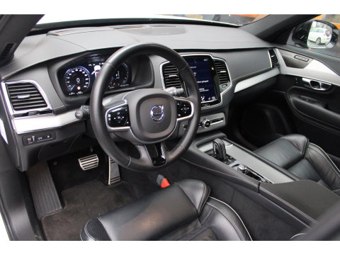 Volvo XC90 T8 Hybride Plus Dark LONG RANGE | Head-Up | Harman/Kardon | 360 Camera | Panoramadak | Trekhaak 2350kg |
