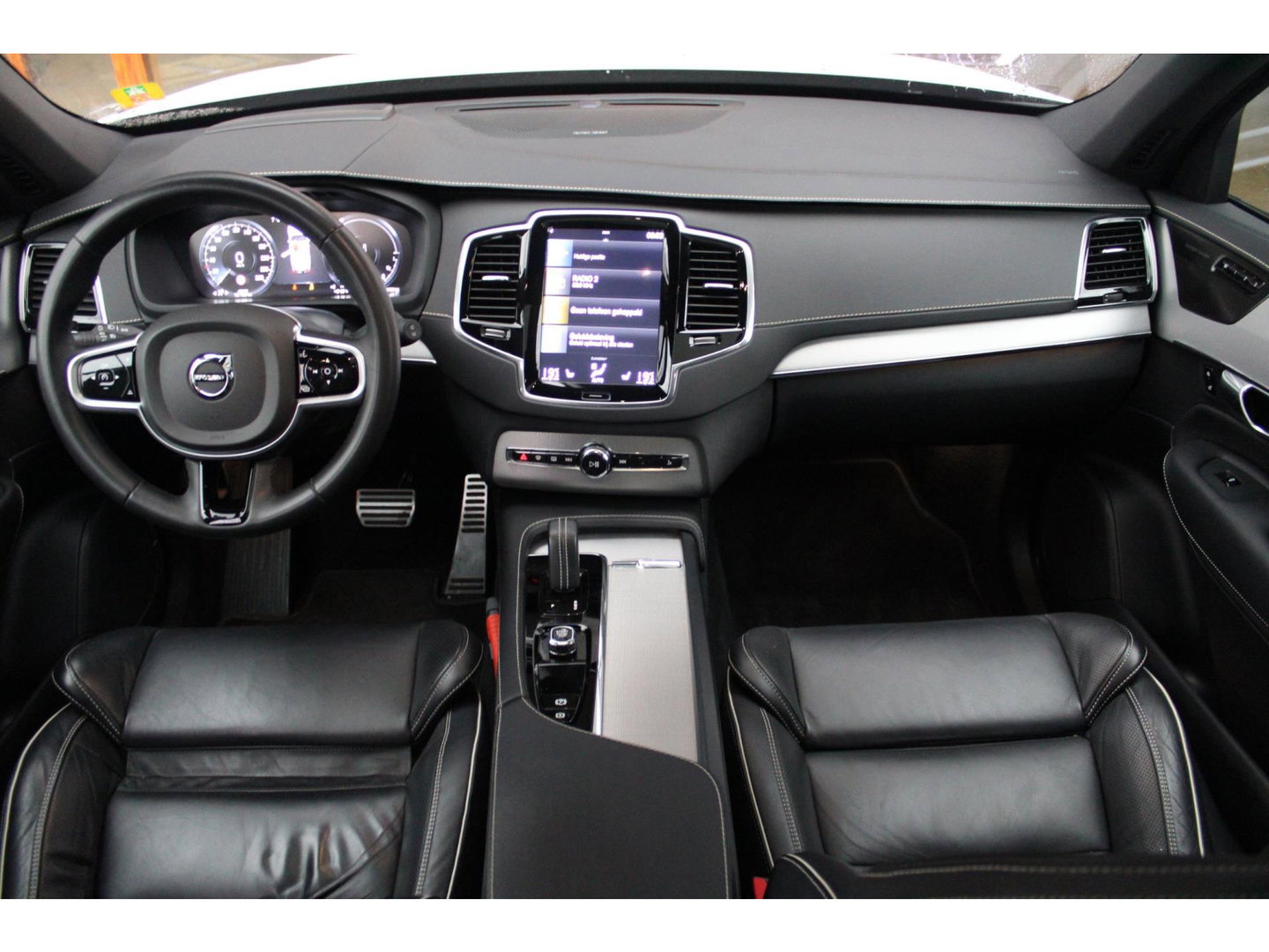 Volvo XC90 T8 Hybride Plus Dark LONG RANGE | Head-Up | Harman/Kardon | 360 Camera | Panoramadak | Trekhaak 2350kg |