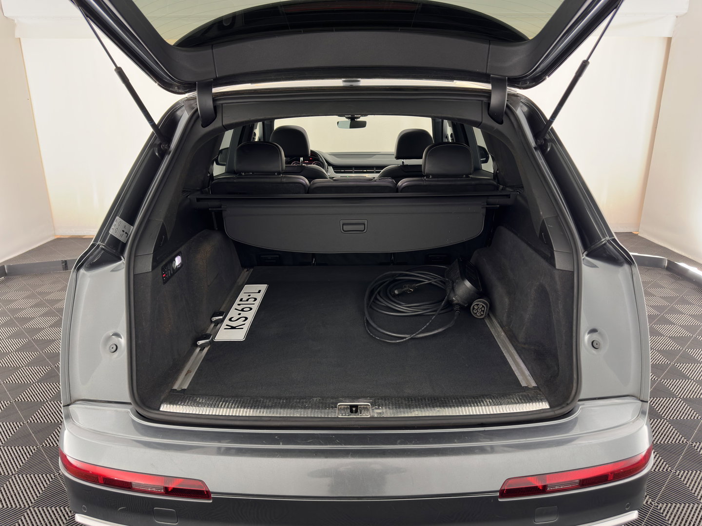 Audi Q7 3.0 TDI e-tron Quattro S-Line Sportpack (Plug-In) Aut. *PANO | LEATHER | FULL-LED | BOSE-AUDIO | ADAPTIVE-CRUISE | MEMORY-PACK | BLINDSPOT | CAMERA | DIGI-COCKPIT | NAVI-FULLMAP | SHIFTPADDLES | PRIVACYGLASS | AMBIENTLIGHT | 20''ALU*