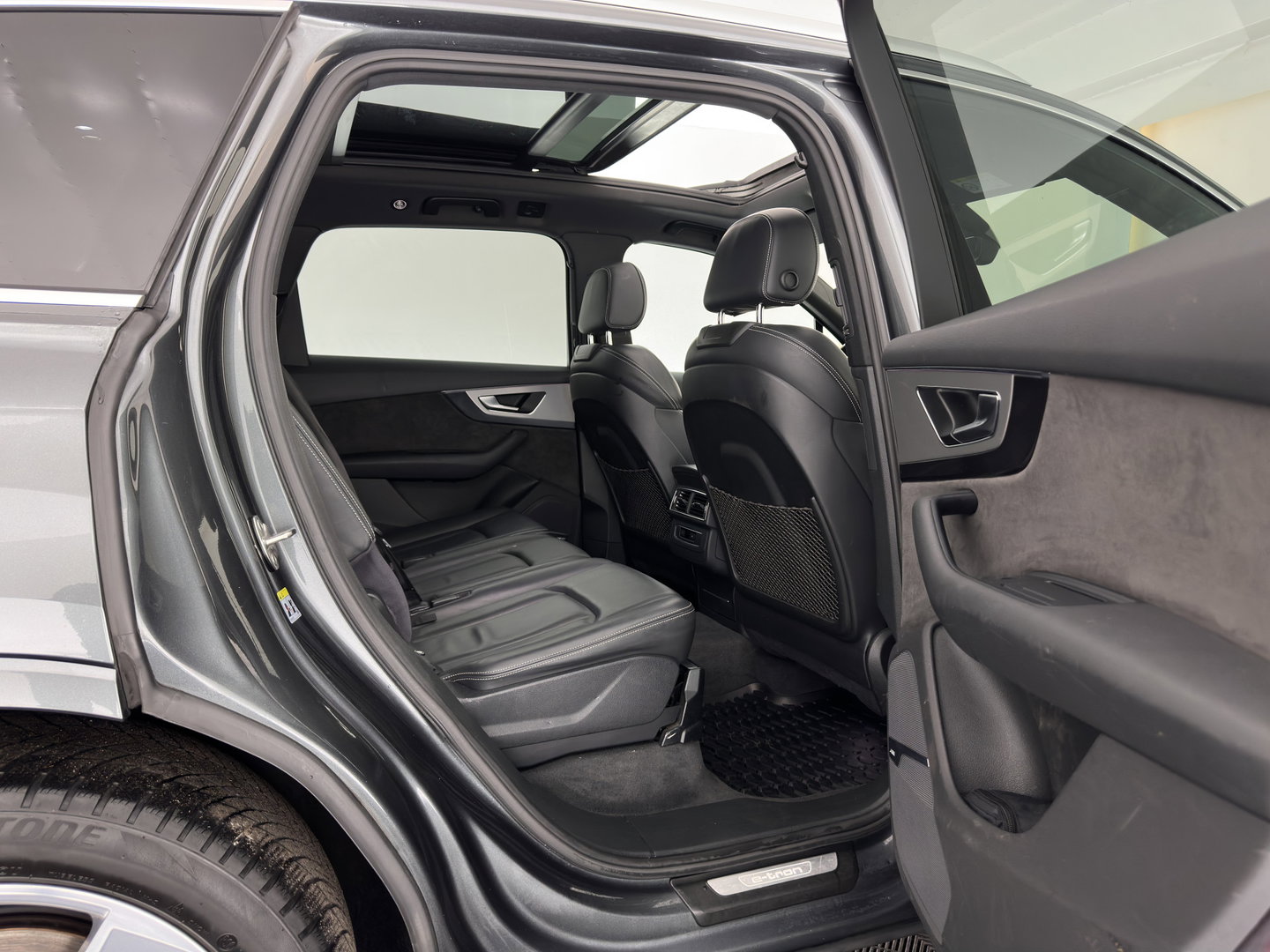 Audi Q7 3.0 TDI e-tron Quattro S-Line Sportpack (Plug-In) Aut. *PANO | LEATHER | FULL-LED | BOSE-AUDIO | ADAPTIVE-CRUISE | MEMORY-PACK | BLINDSPOT | CAMERA | DIGI-COCKPIT | NAVI-FULLMAP | SHIFTPADDLES | PRIVACYGLASS | AMBIENTLIGHT | 20''ALU*
