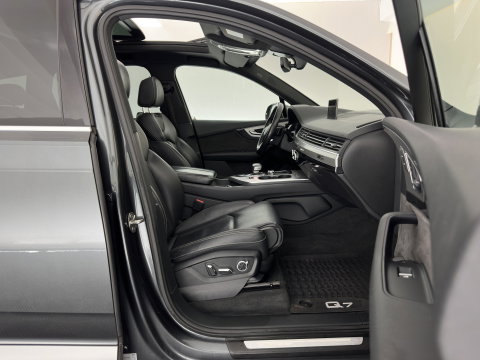Audi Q7 3.0 TDI e-tron Quattro S-Line Sportpack (Plug-In) Aut. *PANO | LEATHER | FULL-LED | BOSE-AUDIO | ADAPTIVE-CRUISE | MEMORY-PACK | BLINDSPOT | CAMERA | DIGI-COCKPIT | NAVI-FULLMAP | SHIFTPADDLES | PRIVACYGLASS | AMBIENTLIGHT | 20''ALU*