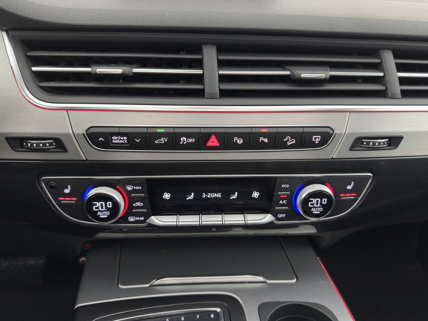 Audi Q7 3.0 TDI e-tron Quattro S-Line Sportpack (Plug-In) Aut. *PANO | LEATHER | FULL-LED | BOSE-AUDIO | ADAPTIVE-CRUISE | MEMORY-PACK | BLINDSPOT | CAMERA | DIGI-COCKPIT | NAVI-FULLMAP | SHIFTPADDLES | PRIVACYGLASS | AMBIENTLIGHT | 20''ALU*