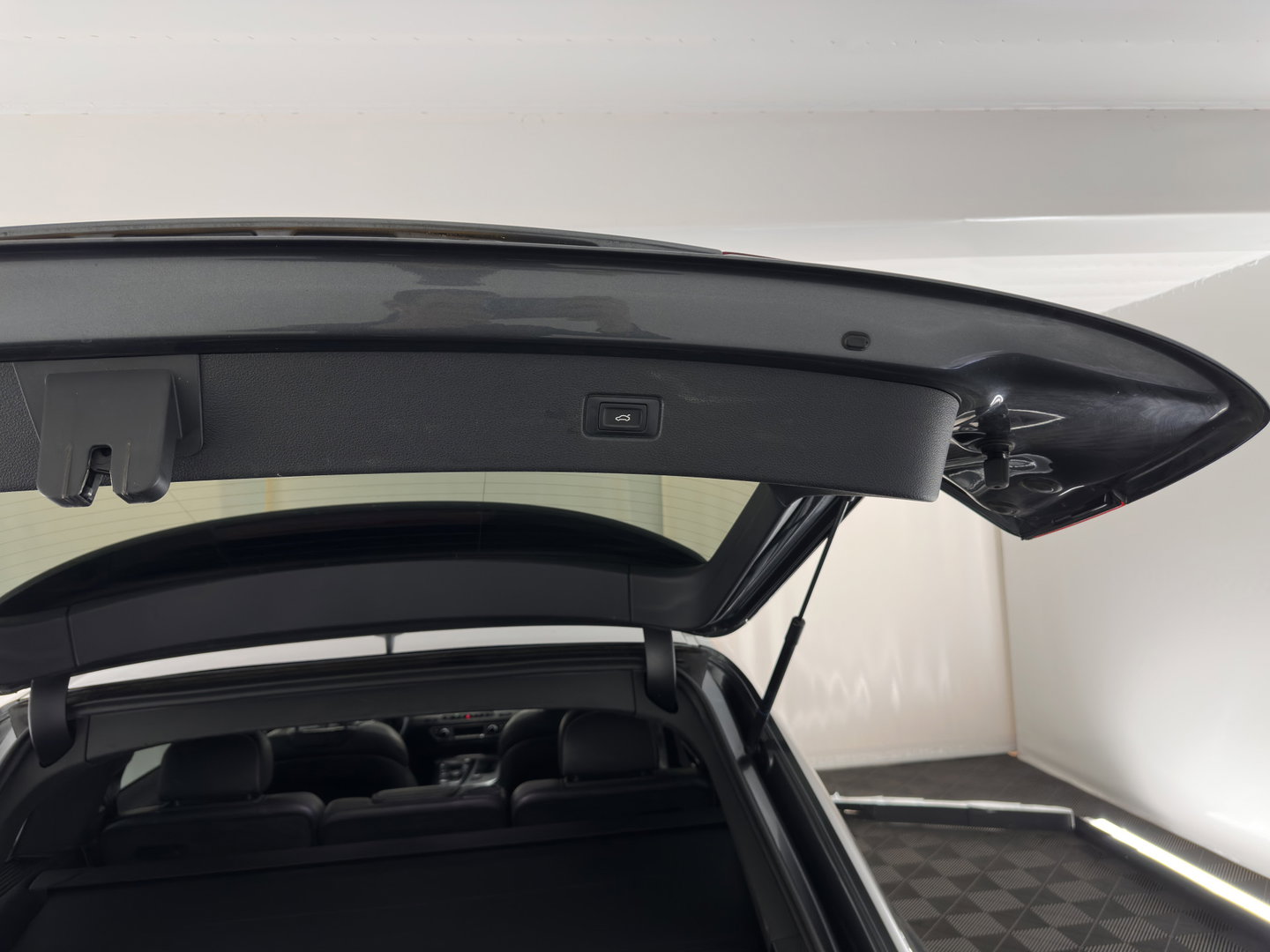 Audi Q7 3.0 TDI e-tron Quattro S-Line Sportpack (Plug-In) Aut. *PANO | LEATHER | FULL-LED | BOSE-AUDIO | ADAPTIVE-CRUISE | MEMORY-PACK | BLINDSPOT | CAMERA | DIGI-COCKPIT | NAVI-FULLMAP | SHIFTPADDLES | PRIVACYGLASS | AMBIENTLIGHT | 20''ALU*