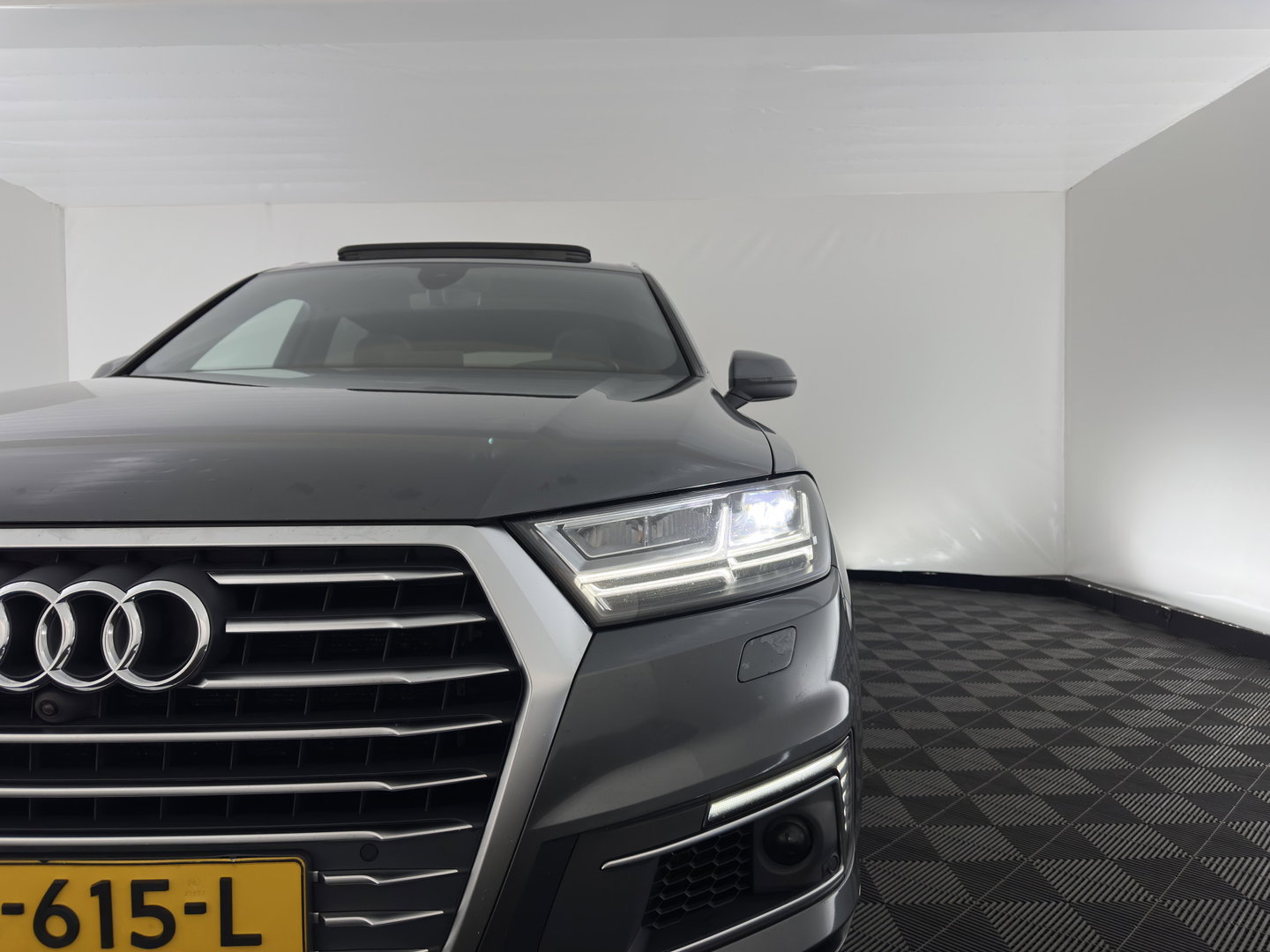 Audi Q7 3.0 TDI e-tron Quattro S-Line Sportpack (Plug-In) Aut. *PANO | LEATHER | FULL-LED | BOSE-AUDIO | ADAPTIVE-CRUISE | MEMORY-PACK | BLINDSPOT | CAMERA | DIGI-COCKPIT | NAVI-FULLMAP | SHIFTPADDLES | PRIVACYGLASS | AMBIENTLIGHT | 20''ALU*