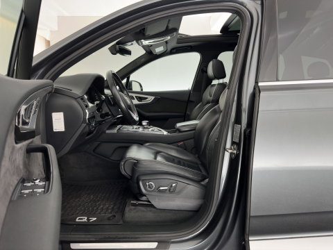 Audi Q7 3.0 TDI e-tron Quattro S-Line Sportpack (Plug-In) Aut. *PANO | LEATHER | FULL-LED | BOSE-AUDIO | ADAPTIVE-CRUISE | MEMORY-PACK | BLINDSPOT | CAMERA | DIGI-COCKPIT | NAVI-FULLMAP | SHIFTPADDLES | PRIVACYGLASS | AMBIENTLIGHT | 20''ALU*