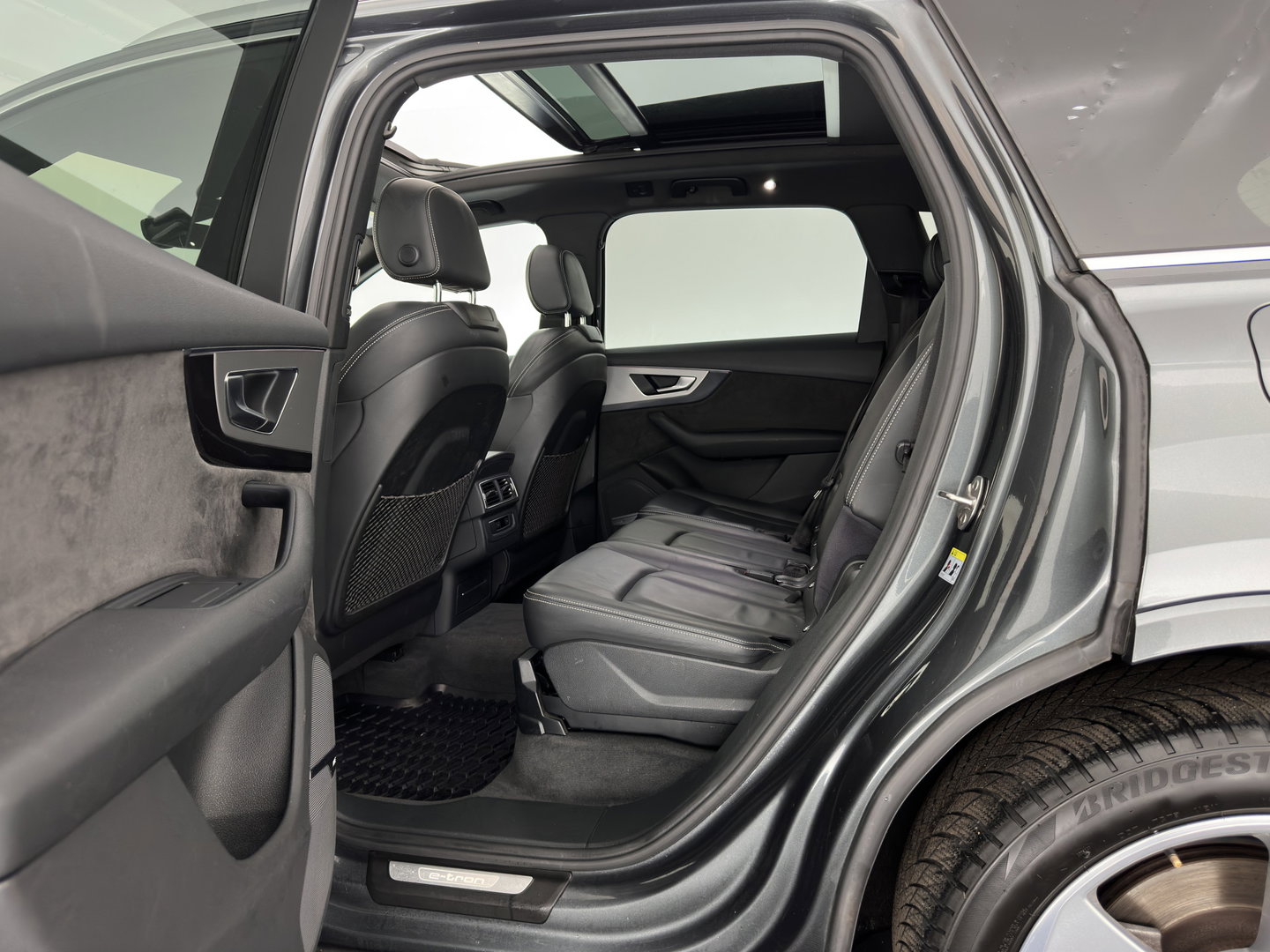 Audi Q7 3.0 TDI e-tron Quattro S-Line Sportpack (Plug-In) Aut. *PANO | LEATHER | FULL-LED | BOSE-AUDIO | ADAPTIVE-CRUISE | MEMORY-PACK | BLINDSPOT | CAMERA | DIGI-COCKPIT | NAVI-FULLMAP | SHIFTPADDLES | PRIVACYGLASS | AMBIENTLIGHT | 20''ALU*