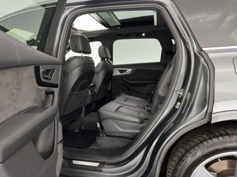 Audi Q7 3.0 TDI e-tron Quattro S-Line Sportpack (Plug-In) Aut. *PANO | LEATHER | FULL-LED | BOSE-AUDIO | ADAPTIVE-CRUISE | MEMORY-PACK | BLINDSPOT | CAMERA | DIGI-COCKPIT | NAVI-FULLMAP | SHIFTPADDLES | PRIVACYGLASS | AMBIENTLIGHT | 20''ALU*
