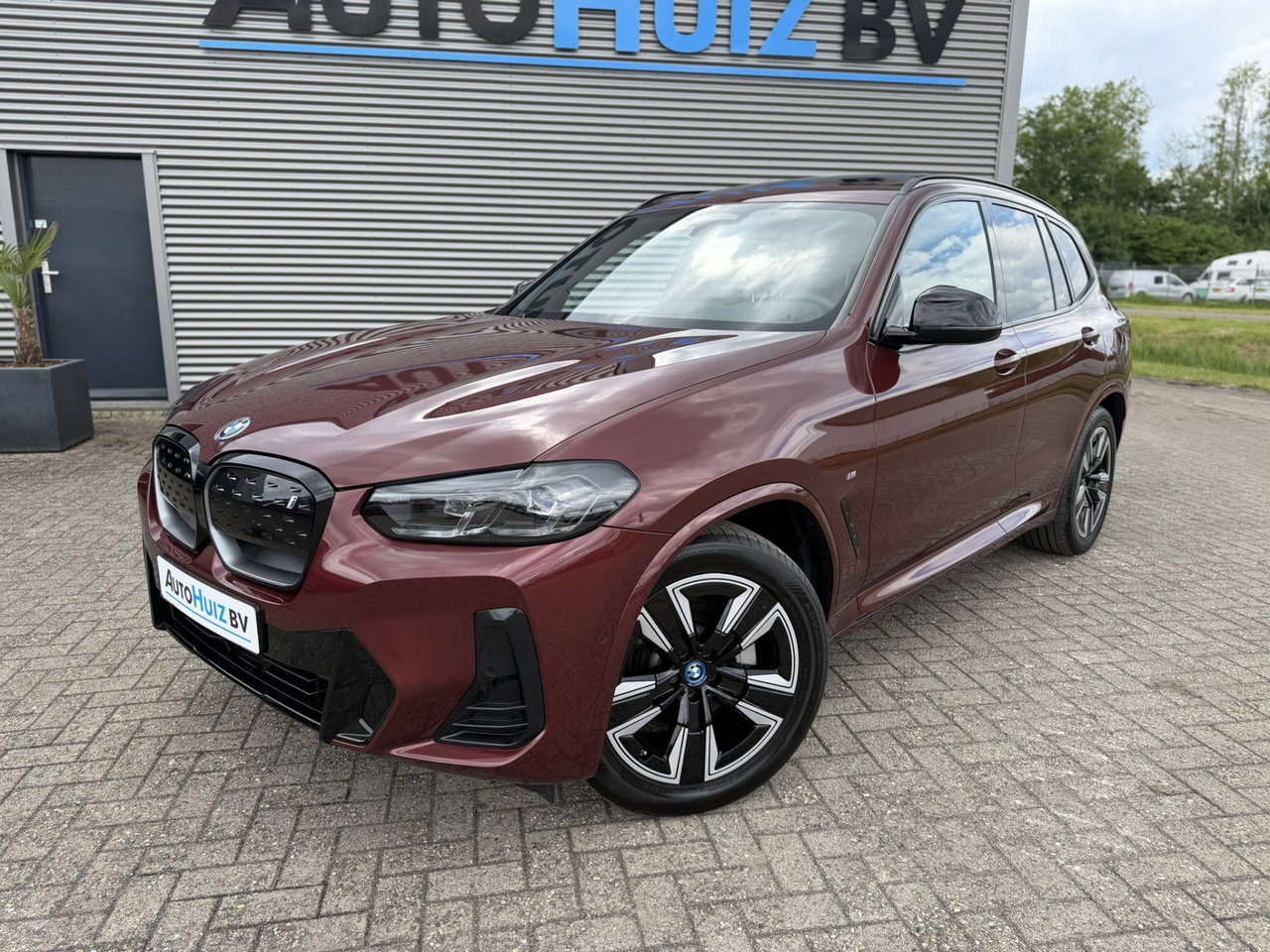 BMW iX3