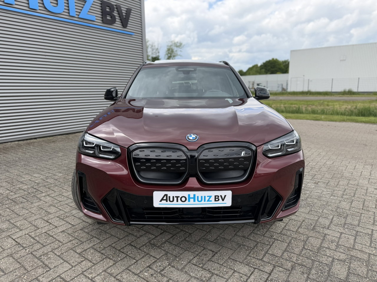BMW iX3