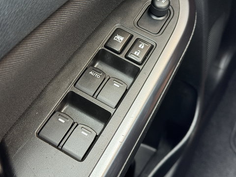 Suzuki Vitara 1.0 Boosterjet Select | Apple Carplay | Android Auto | Navigatie | Stoelverwarming | DAB+ | Camera | Cruise Control | 17" Lichtmetaal | Airconditioning | LED |
