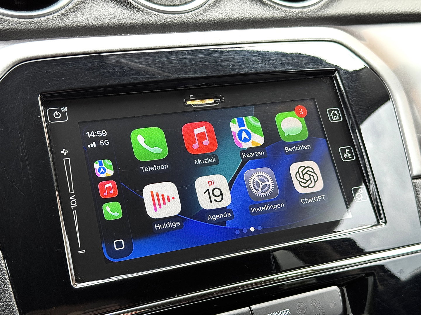 Suzuki Vitara 1.0 Boosterjet Select | Apple Carplay | Android Auto | Navigatie | Stoelverwarming | DAB+ | Camera | Cruise Control | 17" Lichtmetaal | Airconditioning | LED |