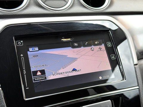 Suzuki Vitara 1.0 Boosterjet Select | Apple Carplay | Android Auto | Navigatie | Stoelverwarming | DAB+ | Camera | Cruise Control | 17" Lichtmetaal | Airconditioning | LED |