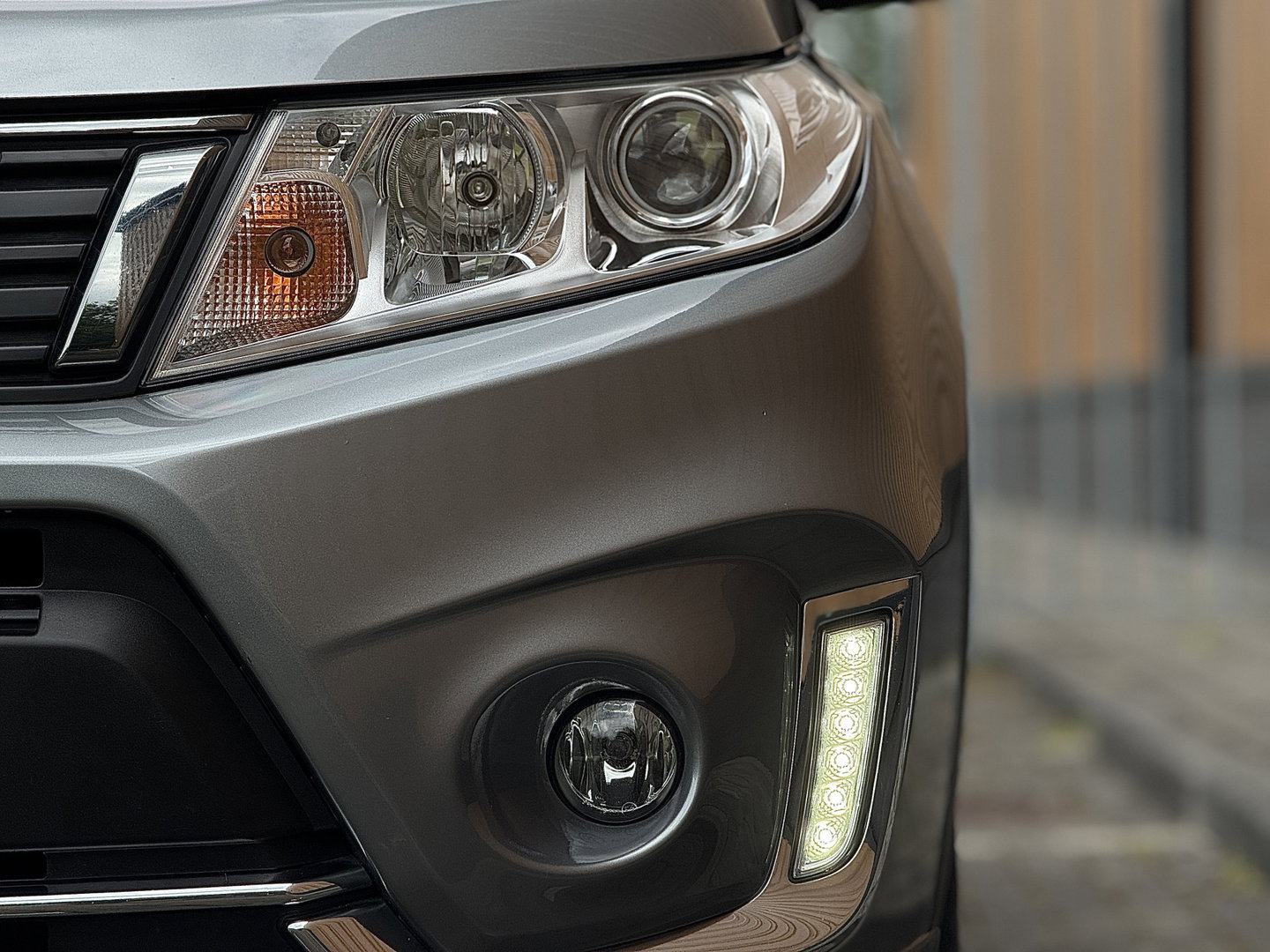 Suzuki Vitara 1.0 Boosterjet Select | Apple Carplay | Android Auto | Navigatie | Stoelverwarming | DAB+ | Camera | Cruise Control | 17" Lichtmetaal | Airconditioning | LED |