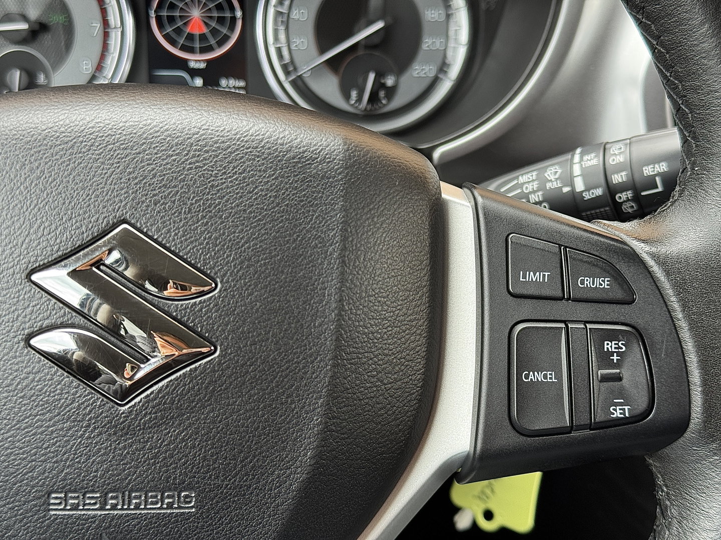 Suzuki Vitara 1.0 Boosterjet Select | Apple Carplay | Android Auto | Navigatie | Stoelverwarming | DAB+ | Camera | Cruise Control | 17" Lichtmetaal | Airconditioning | LED |