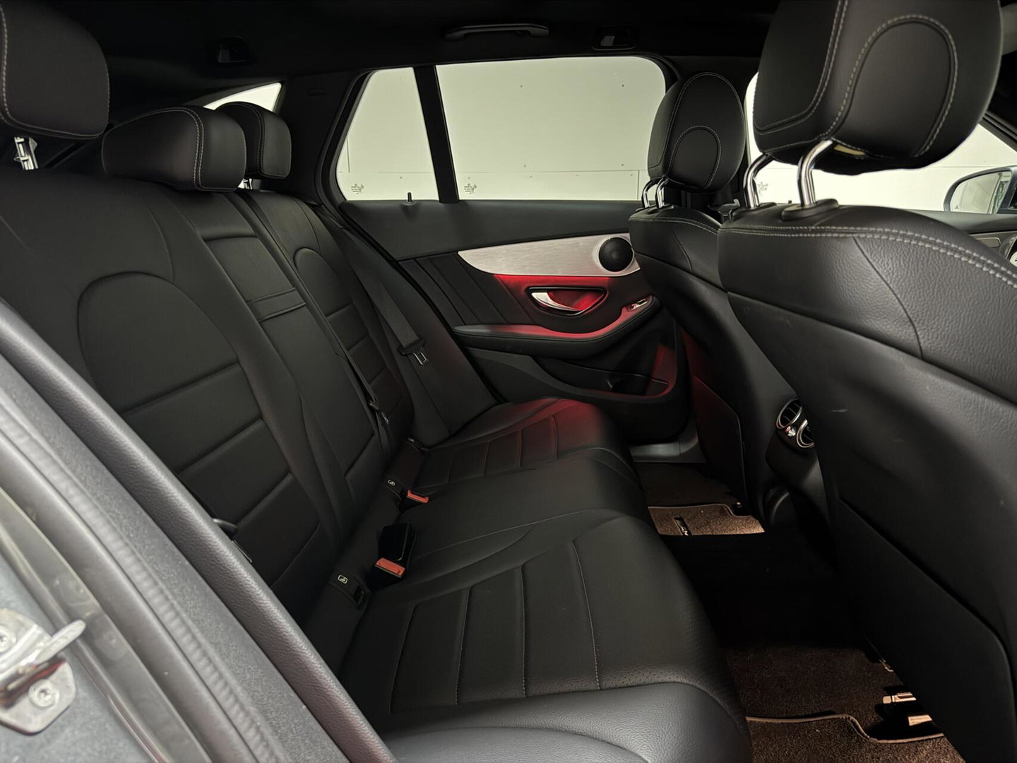 Mercedes-Benz C-Klasse Estate 300e AMG Pano Leer 360° Trekh. NAP