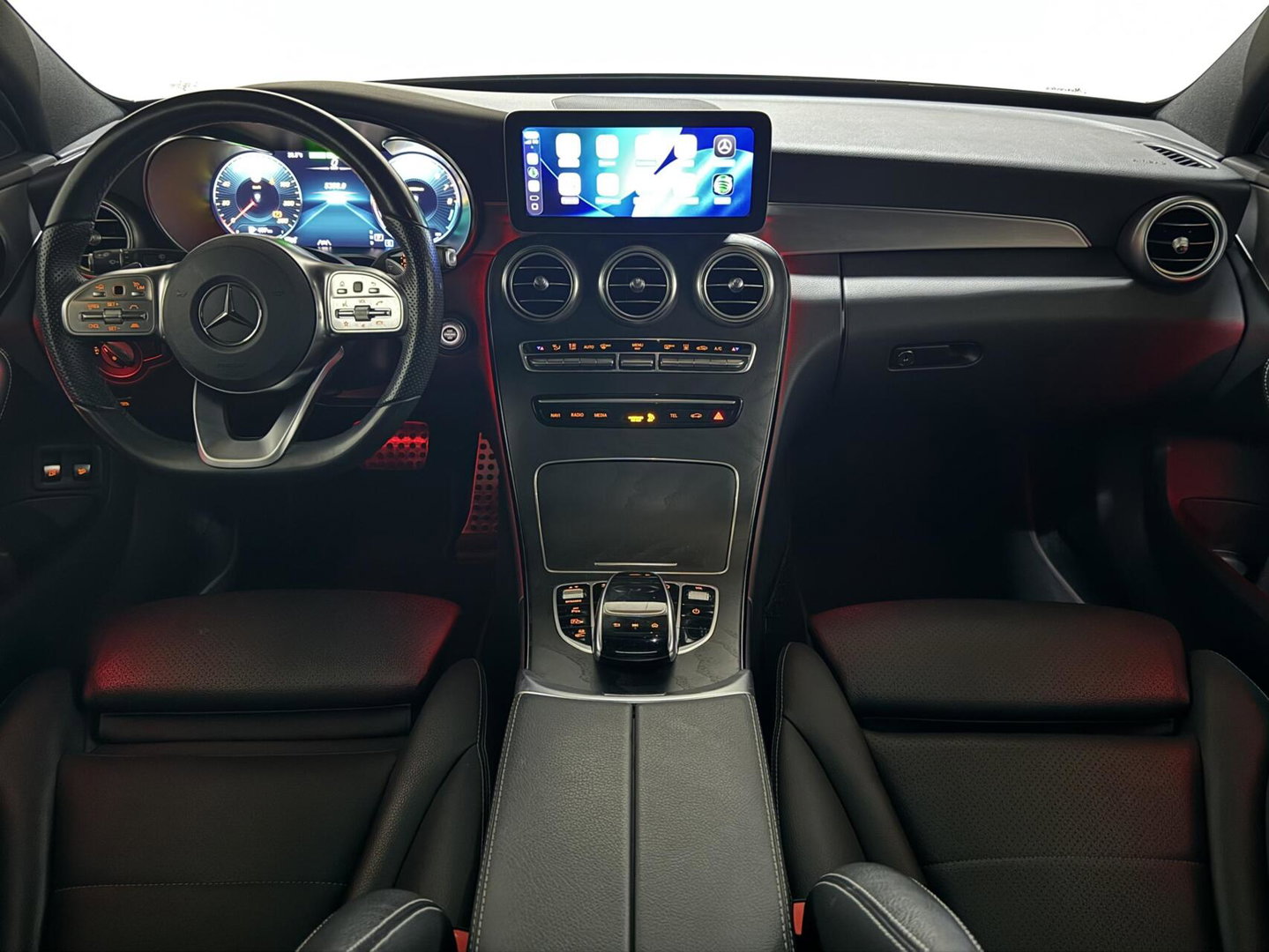 Mercedes-Benz C-Klasse Estate 300e AMG Pano Leer 360° Trekh. NAP