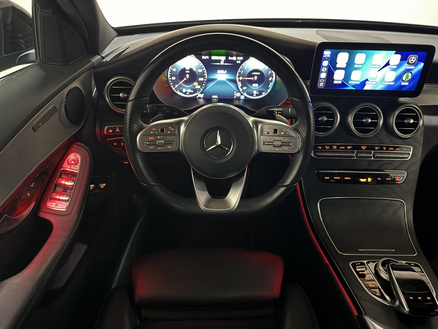 Mercedes-Benz C-Klasse Estate 300e AMG Pano Leer 360° Trekh. NAP