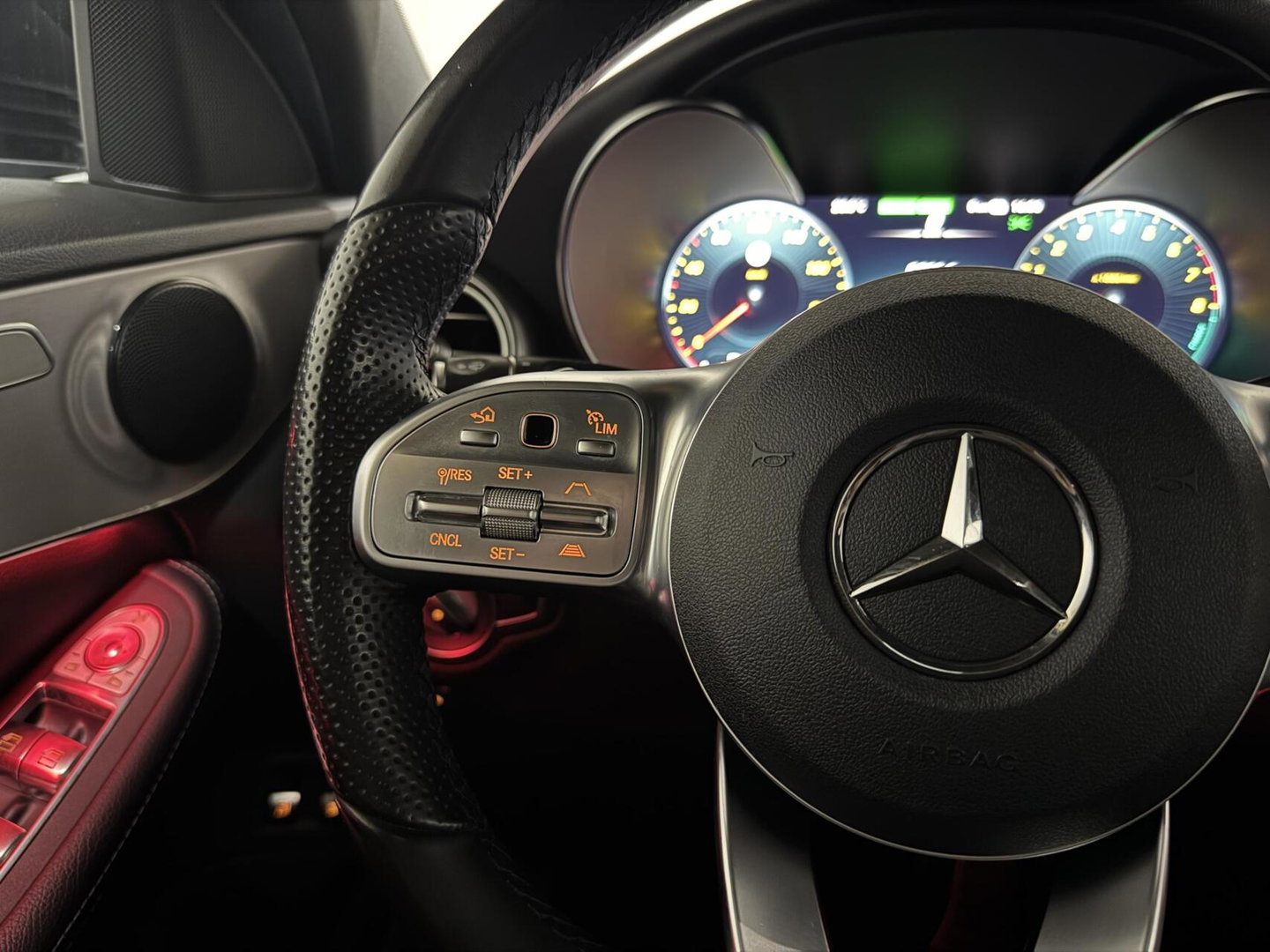 Mercedes-Benz C-Klasse Estate 300e AMG Pano Leer 360° Trekh. NAP