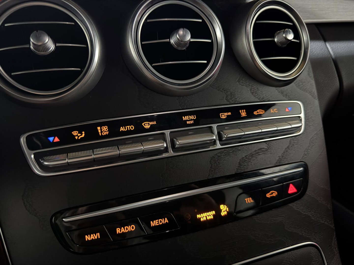 Mercedes-Benz C-Klasse Estate 300e AMG Pano Leer 360° Trekh. NAP