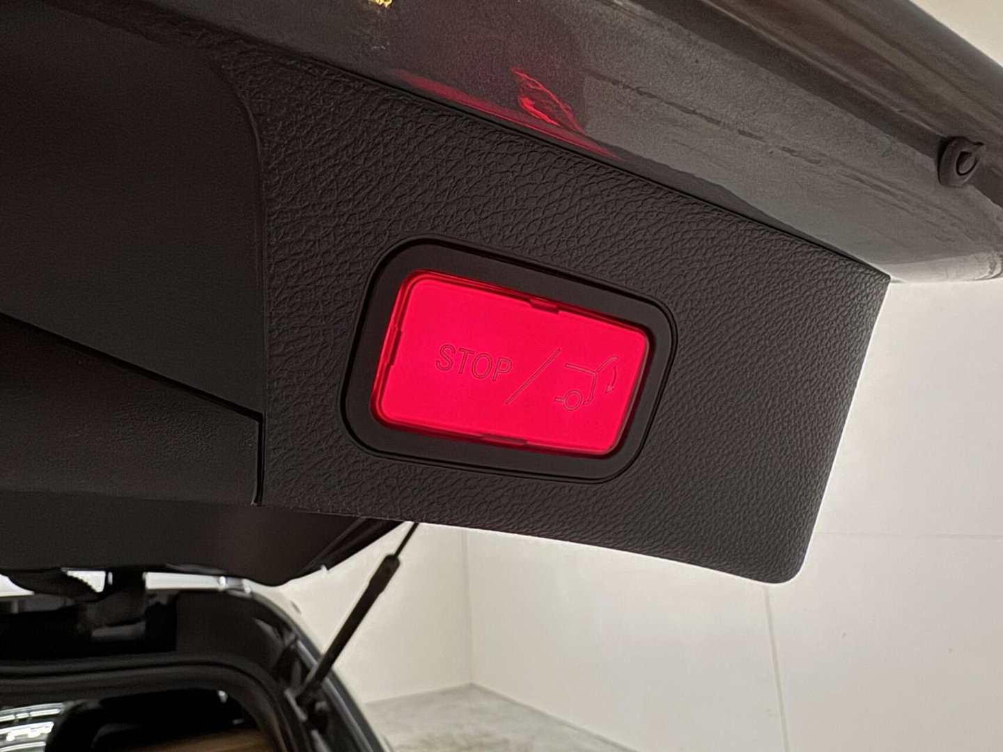 Mercedes-Benz C-Klasse Estate 300e AMG Pano Leer 360° Trekh. NAP