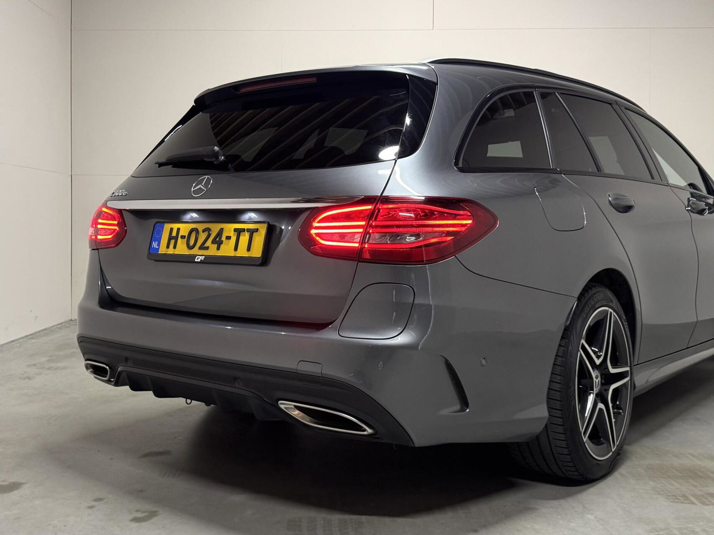 Mercedes-Benz C-Klasse Estate 300e AMG Pano Leer 360° Trekh. NAP