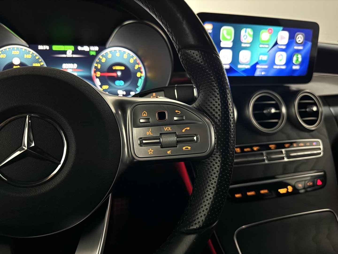 Mercedes-Benz C-Klasse Estate 300e AMG Pano Leer 360° Trekh. NAP