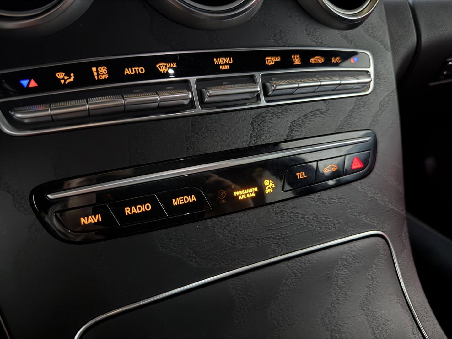 Mercedes-Benz C-Klasse Estate 300e AMG Pano Leer 360° Trekh. NAP