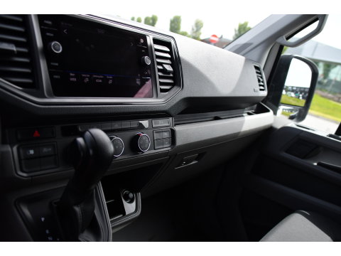 Volkswagen Crafter 35 2.0 TDI L3H3 PB Edition Cruise, Carplay, Sensoren, geveerde stoel, Trekhaak, 140pk, Automaat, Multimedia, Uniek!