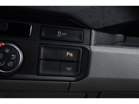 Volkswagen Crafter 35 2.0 TDI L3H3 PB Edition Cruise, Carplay, Sensoren, geveerde stoel, Trekhaak, 140pk, Automaat, Multimedia, Uniek!