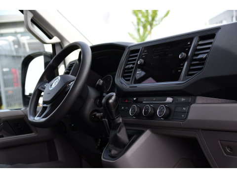 Volkswagen Crafter 35 2.0 TDI L3H3 PB Edition Cruise, Carplay, Sensoren, geveerde stoel, Trekhaak, 140pk, Automaat, Multimedia, Uniek!
